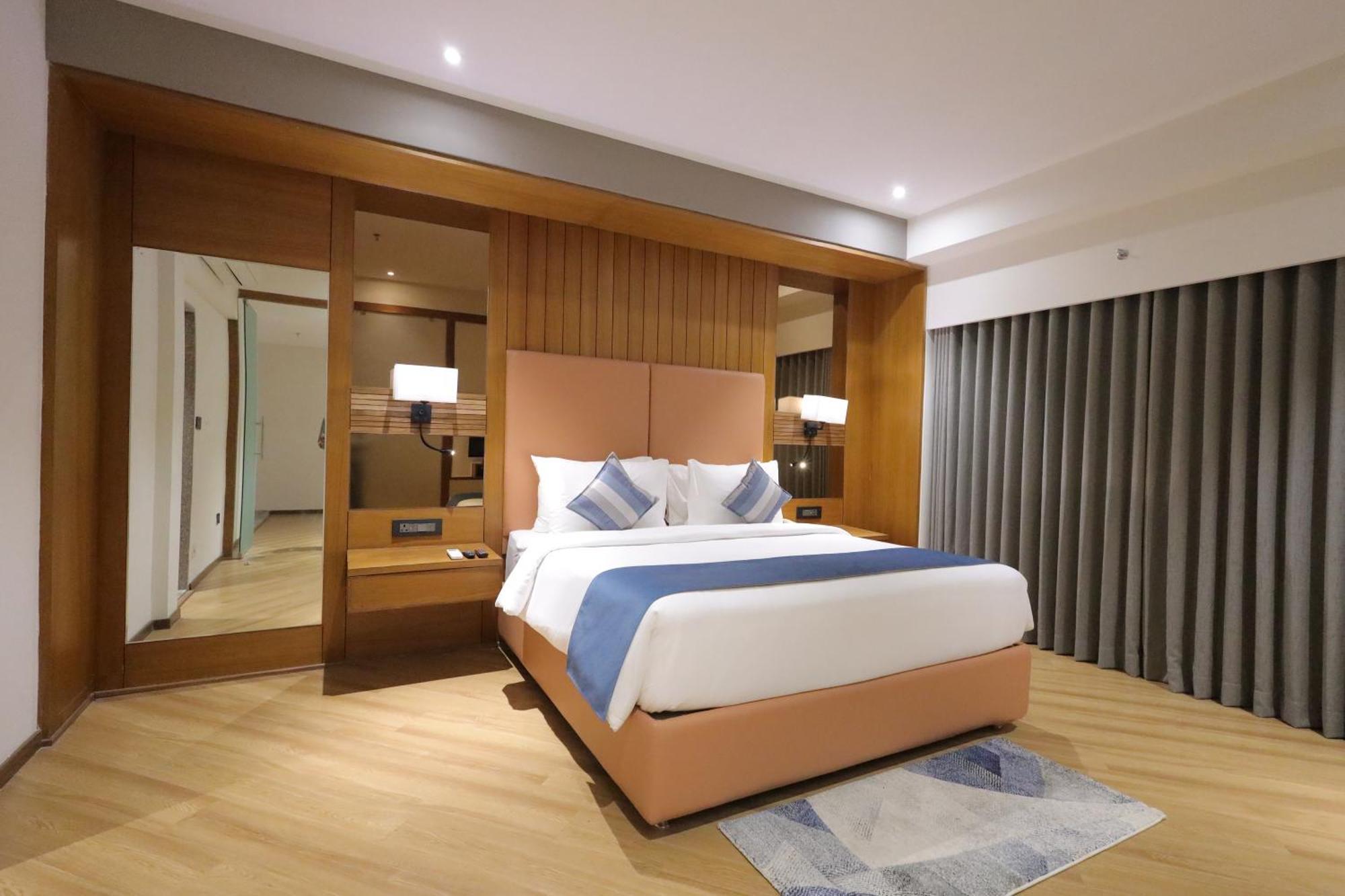 Ramada Encore By Wyndham Viramgam Εξωτερικό φωτογραφία