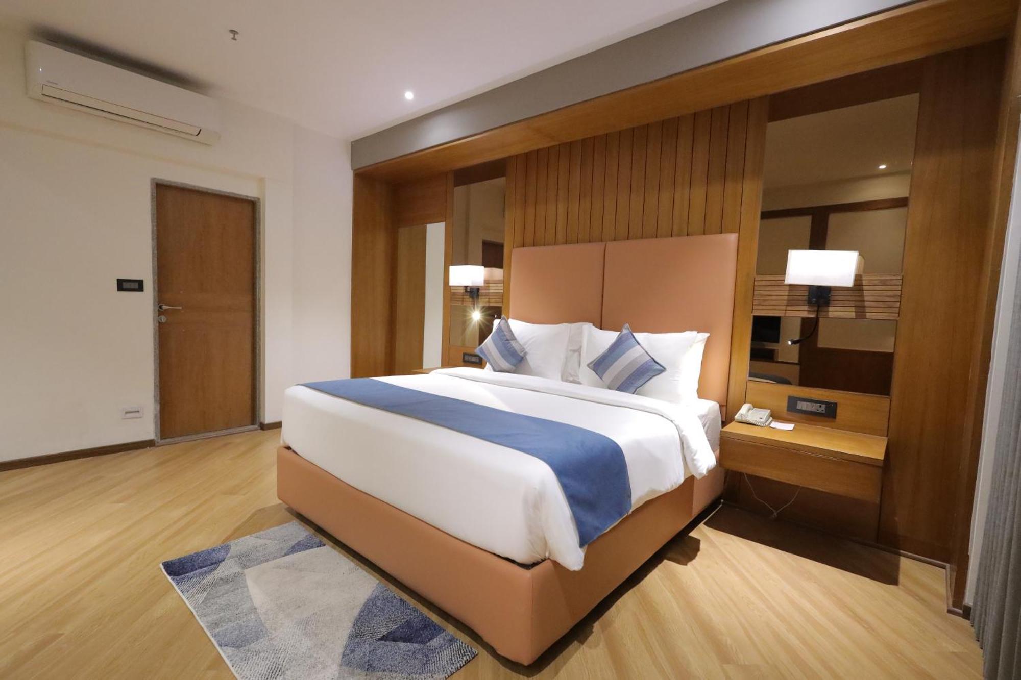 Ramada Encore By Wyndham Viramgam Εξωτερικό φωτογραφία